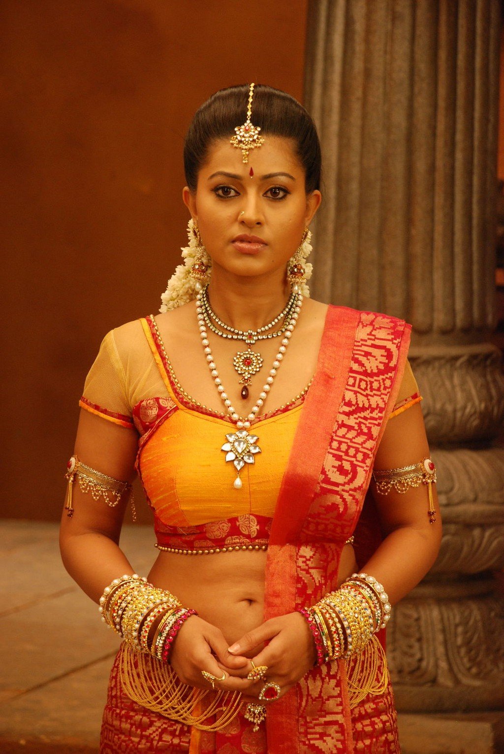 South Indian Actress Sneha Hot Movie Stills Vantage Point 