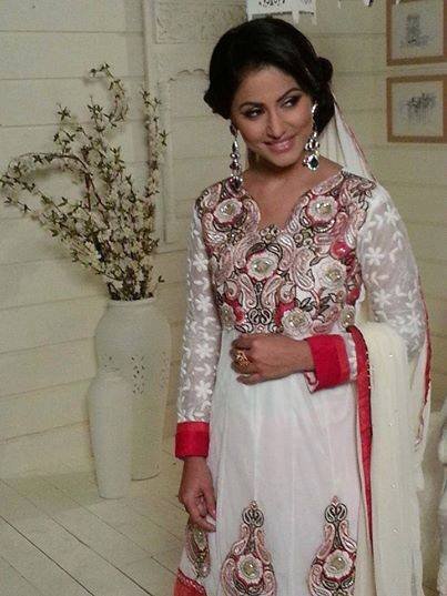 Hina Khan aka Akshara of Yeh Rishta Kya Kehlata Hai Photos Gallery (14