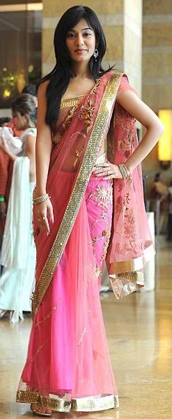 Amrita Rao in beautiful pink saree