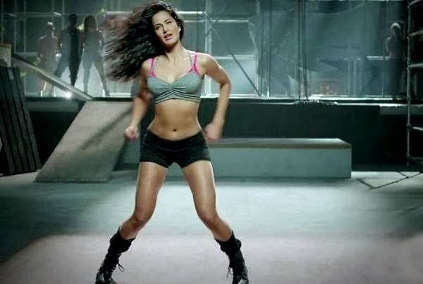 Katrina Kaif Superhot Dance Song KAMLI in DHOOM 3 Movie Stills_Caps_VP (6)