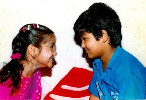 Anushka Sharma with her brother, Anushka Sharma sweet photos