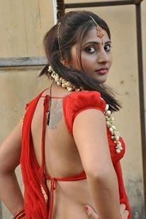 Reshmi Backless Vp, south actress hot back in red saree, Rashmi hot back in red blouse