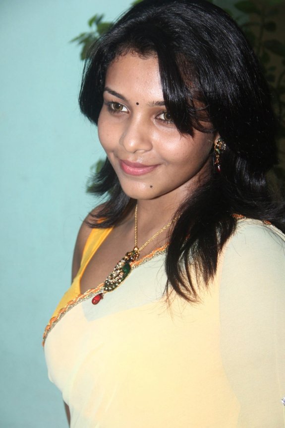 Saranya Nag hot pictures, Tamil Actress Saranya Nag Latest Saree Stills - VP (11)