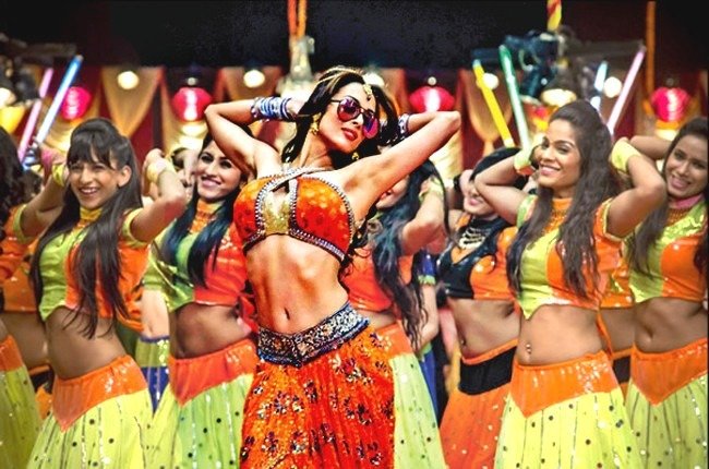Malaika Arora Khan's Hot Item Song 'Fashion Khatam Mujhpe' in Movie Dolly Ki Doli (2024)_VP