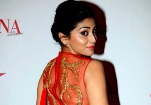 Read more about the article Shriya Saran at Femina Beauty Awards 2015 in Red Hot Dress