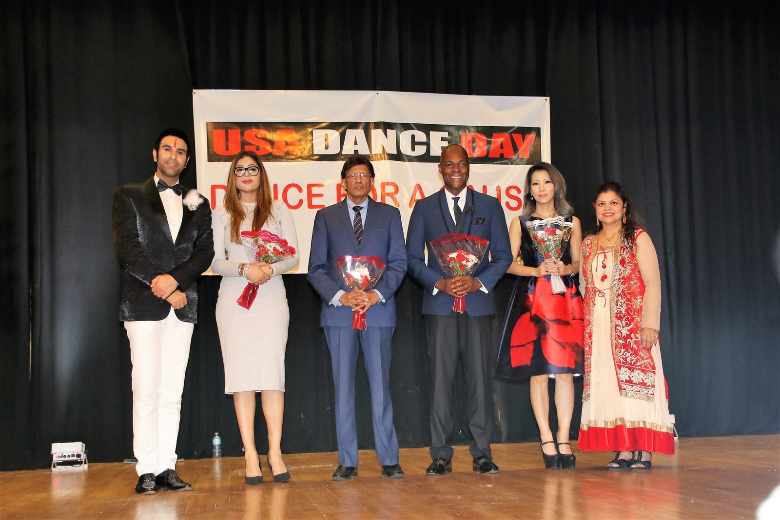 Varsha Naik launches ‘USA Dance Day’ along with Sandip Soparrkar promoting cause of acid attack