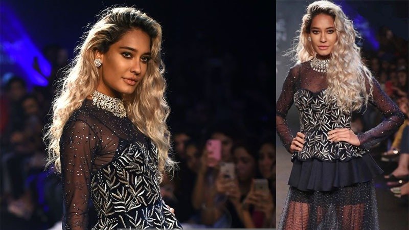 Lisa Haydon, Lakmé Fashion Week 2018, Lisa haydon Fashion Show for Mishru