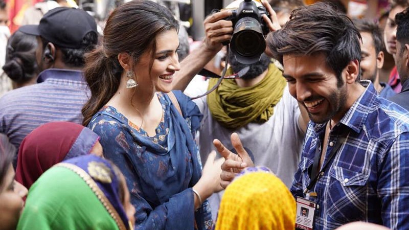 Kartik Aaryan & Kriti Sanon wraps up Luka Chuppi and posts an emotional message