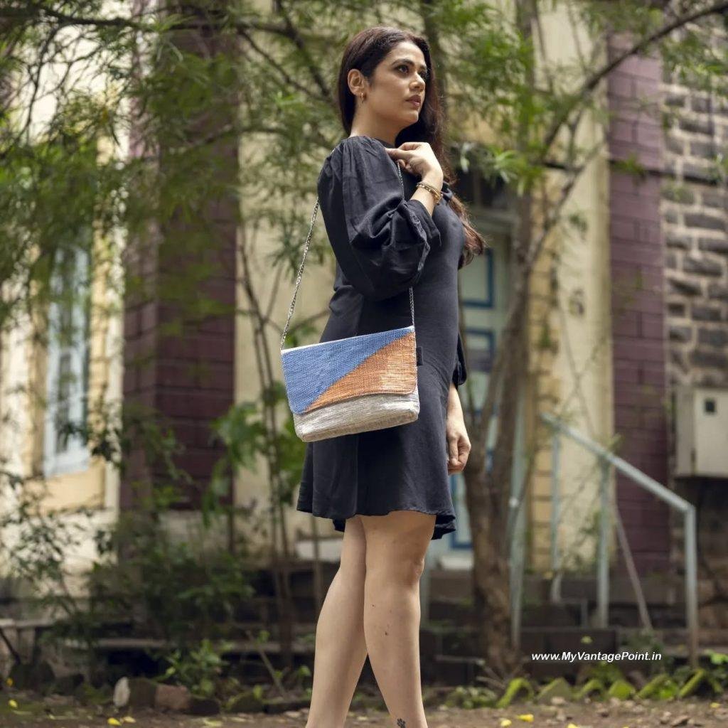 actress-girija-oak-godbole-hot-photos-hd-mobile-wallpaper-in-western-outfits