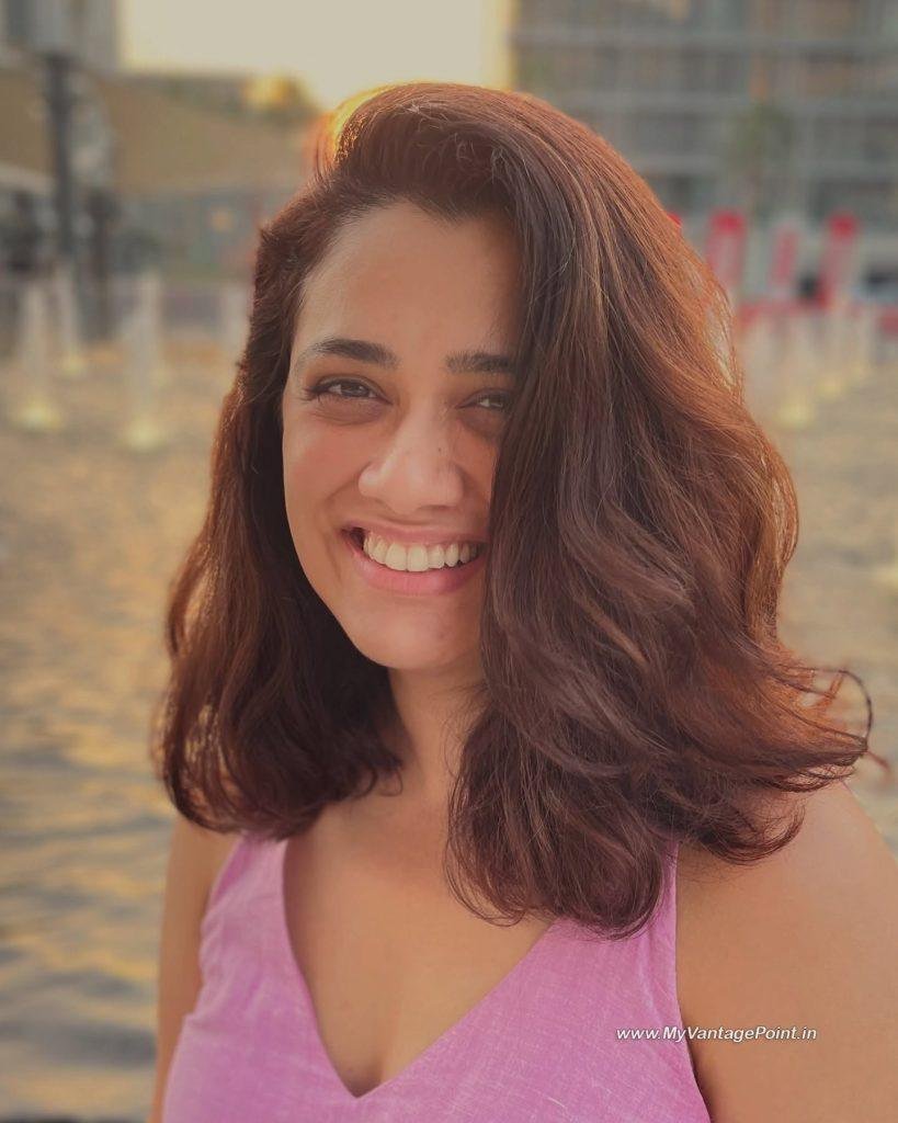 beautiful-girija-oak-godbole-face-closeup-photos